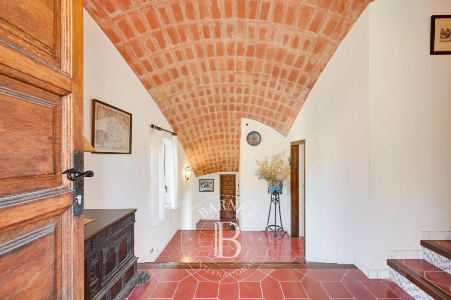 img-gallery