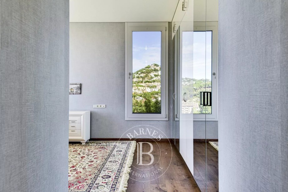 img-gallery