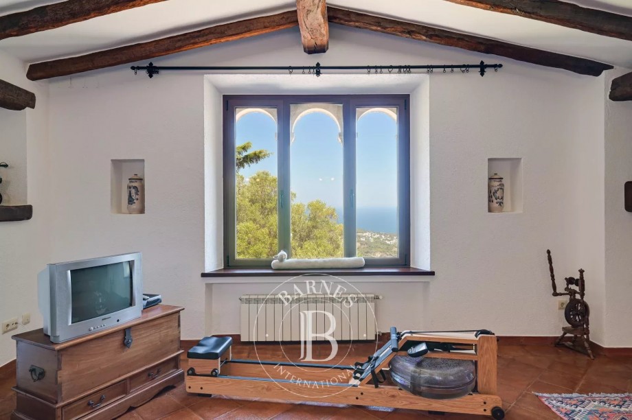 img-gallery