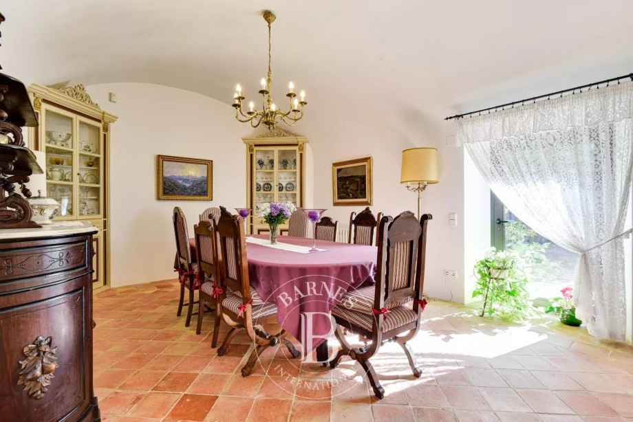 img-gallery