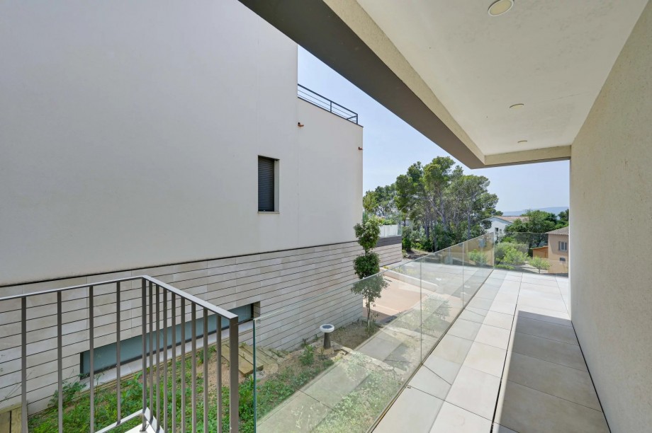 img-gallery