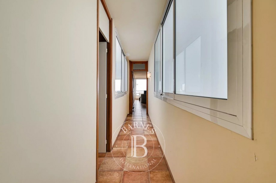 img-gallery