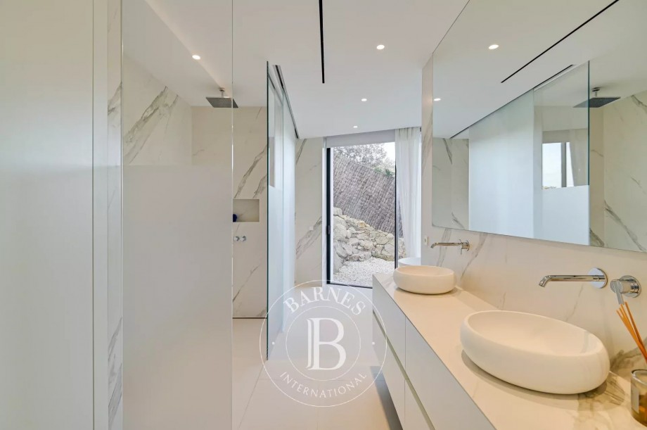 img-gallery
