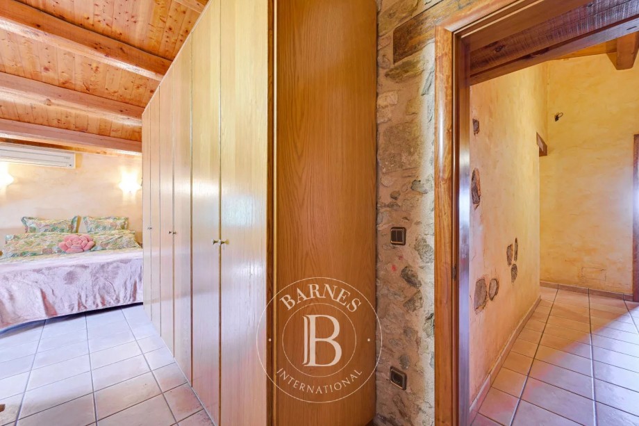 img-gallery
