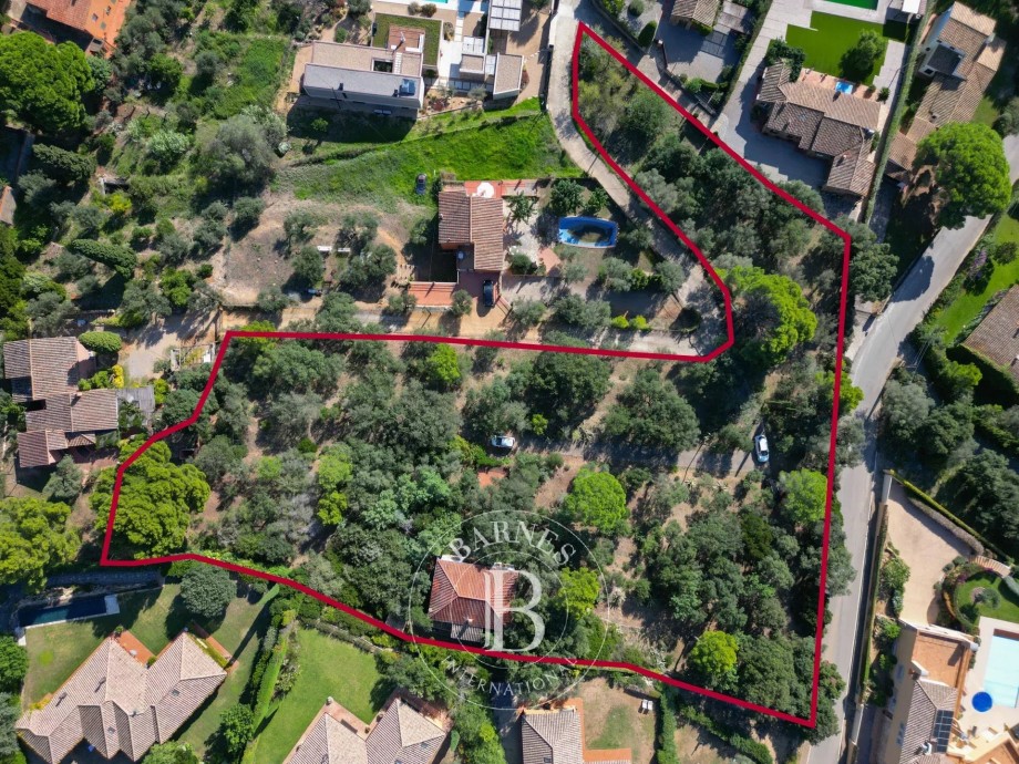 Buildable plot of 6,000 m² in Aiguablava, Begur, Costa Brava
