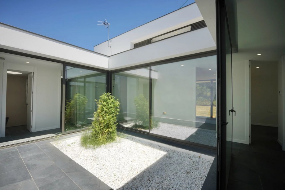 img-gallery