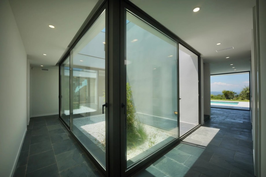 img-gallery