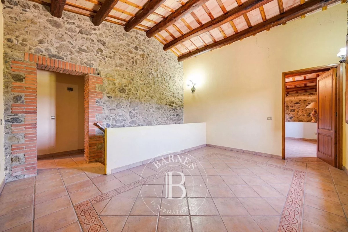 img-gallery