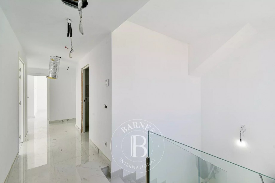 img-gallery