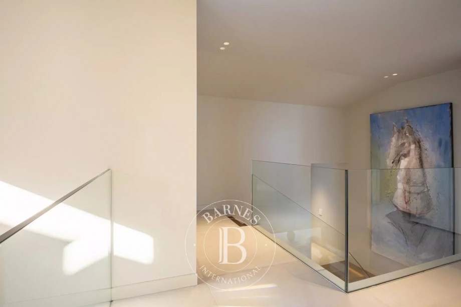 img-gallery