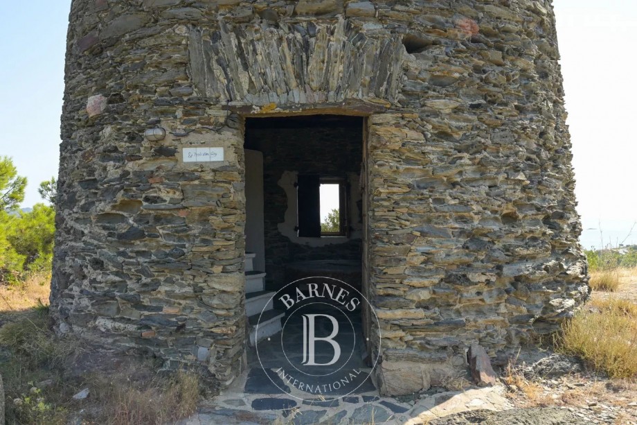 img-gallery