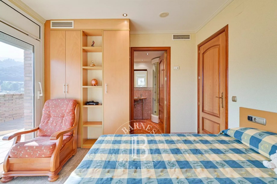 img-gallery