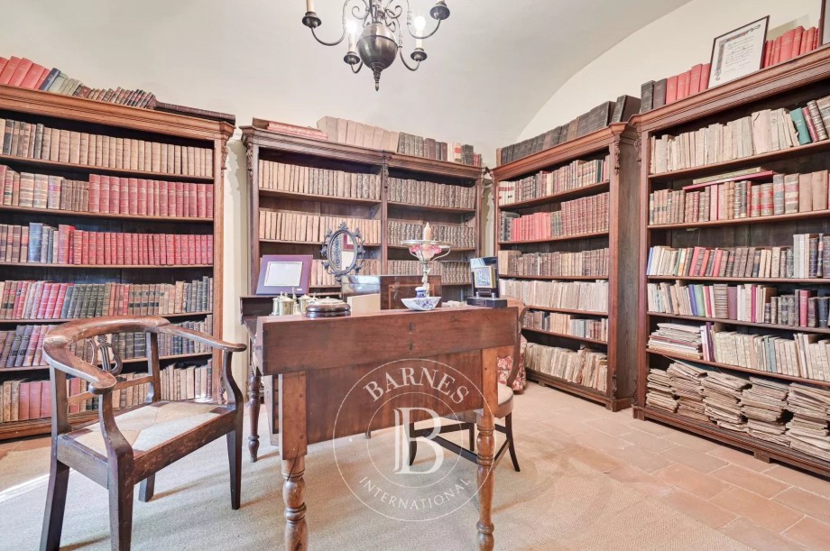 img-gallery