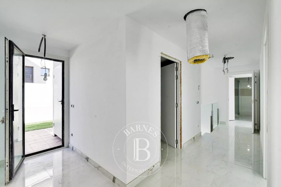 img-gallery