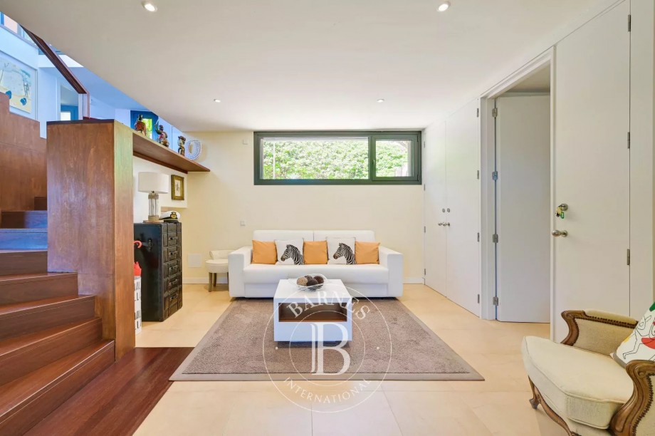 img-gallery