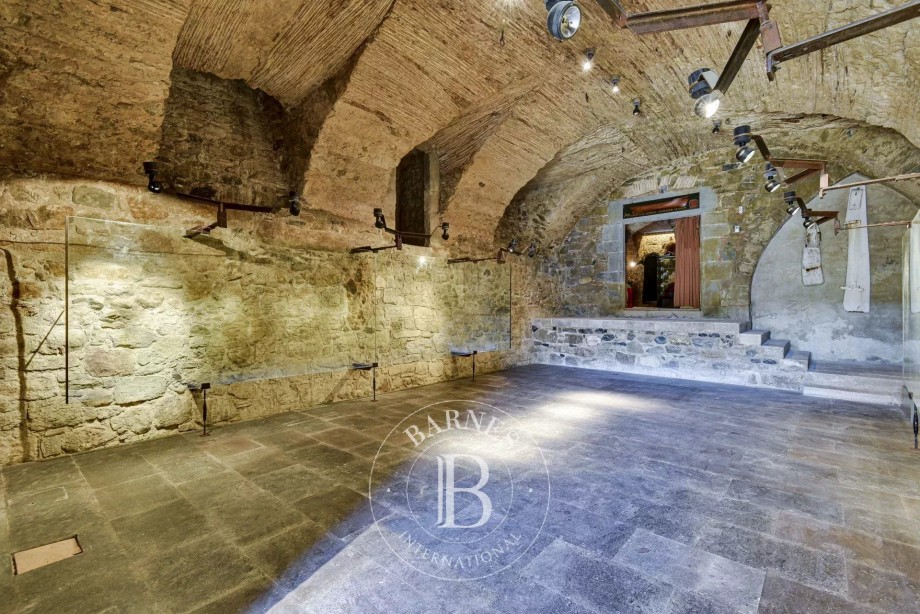 img-gallery