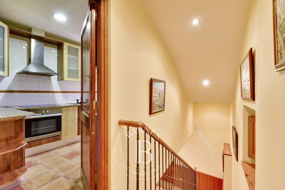 img-gallery