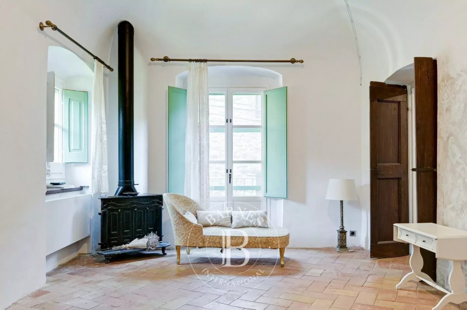 Maison de village du XVIIe siècle restaurée à Rupià, Baix Empordà