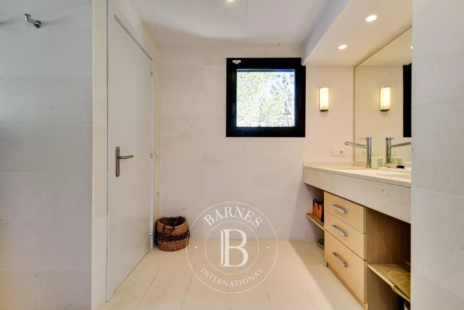 img-gallery