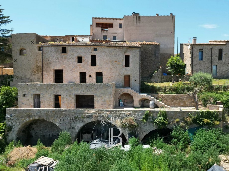 Maison de ville à rénover à Madremanya, Gironès.