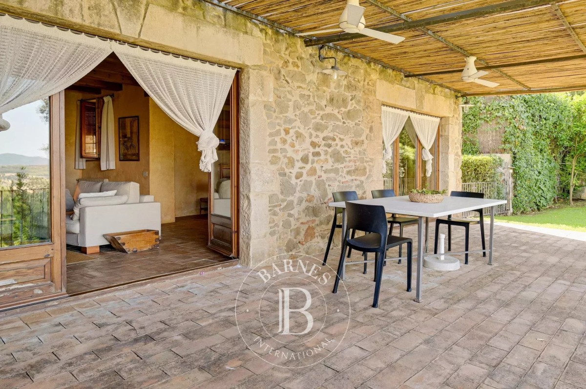 Casa de pueblo Girona - Castell d'Emporda - picture 2