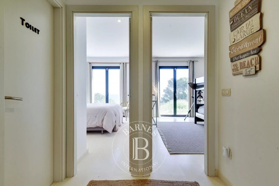 img-gallery