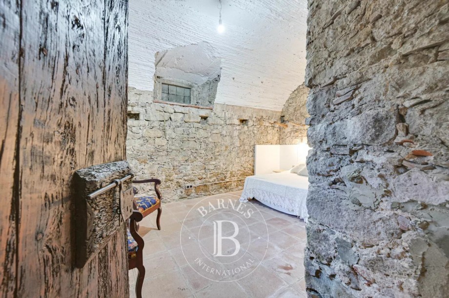 img-gallery