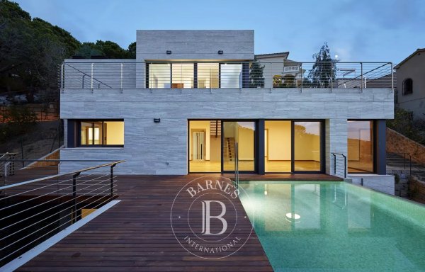 En venda, Vila Lloret de Mar - picture 2