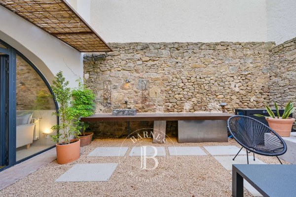 Sold, Village house Ullastret - picture 2