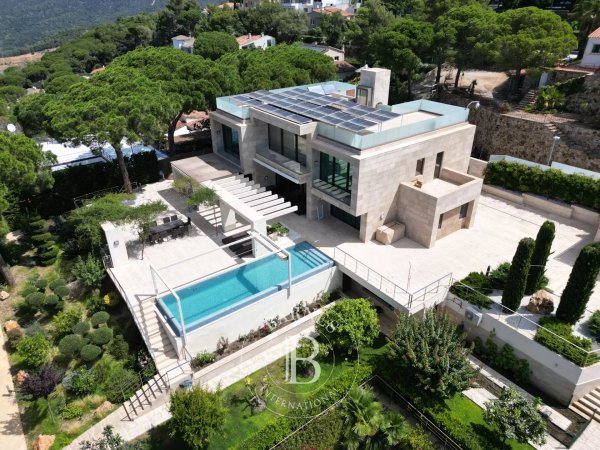 En venda, Vila Lloret de Mar - picture 3