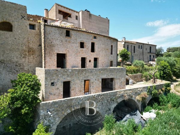 Vengut, Casa Madremanya - picture 2