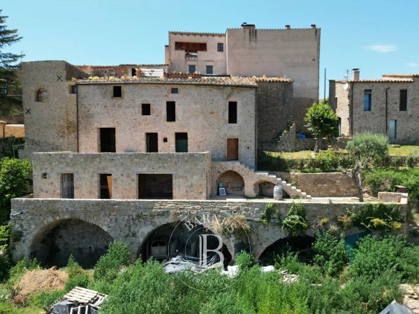 Vengut, Casa Madremanya - picture 1