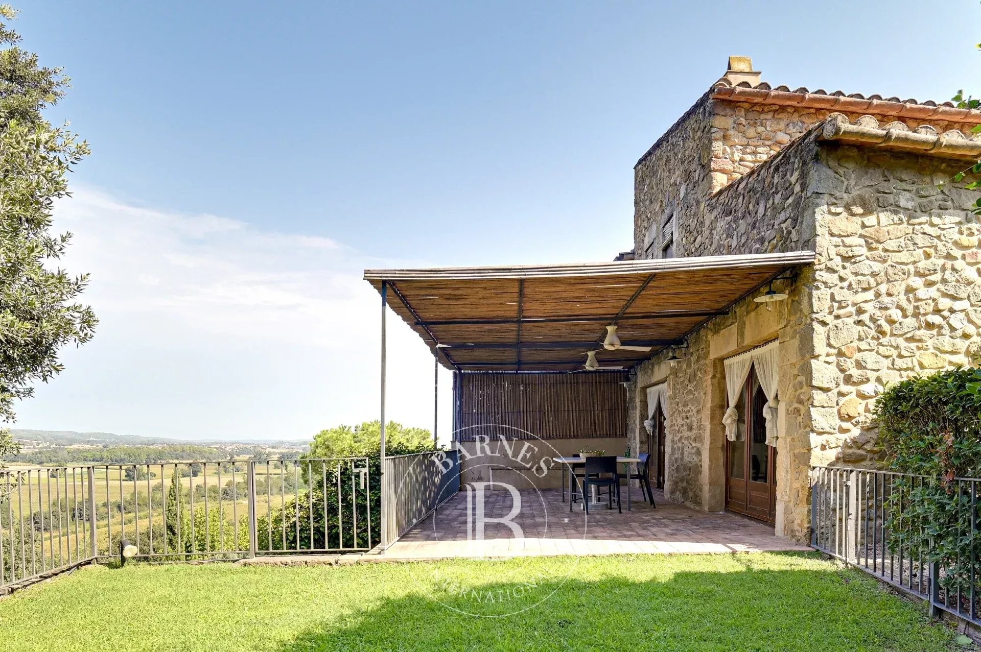 Casa de pueblo excepcional con vistas al Empordà - picture 1