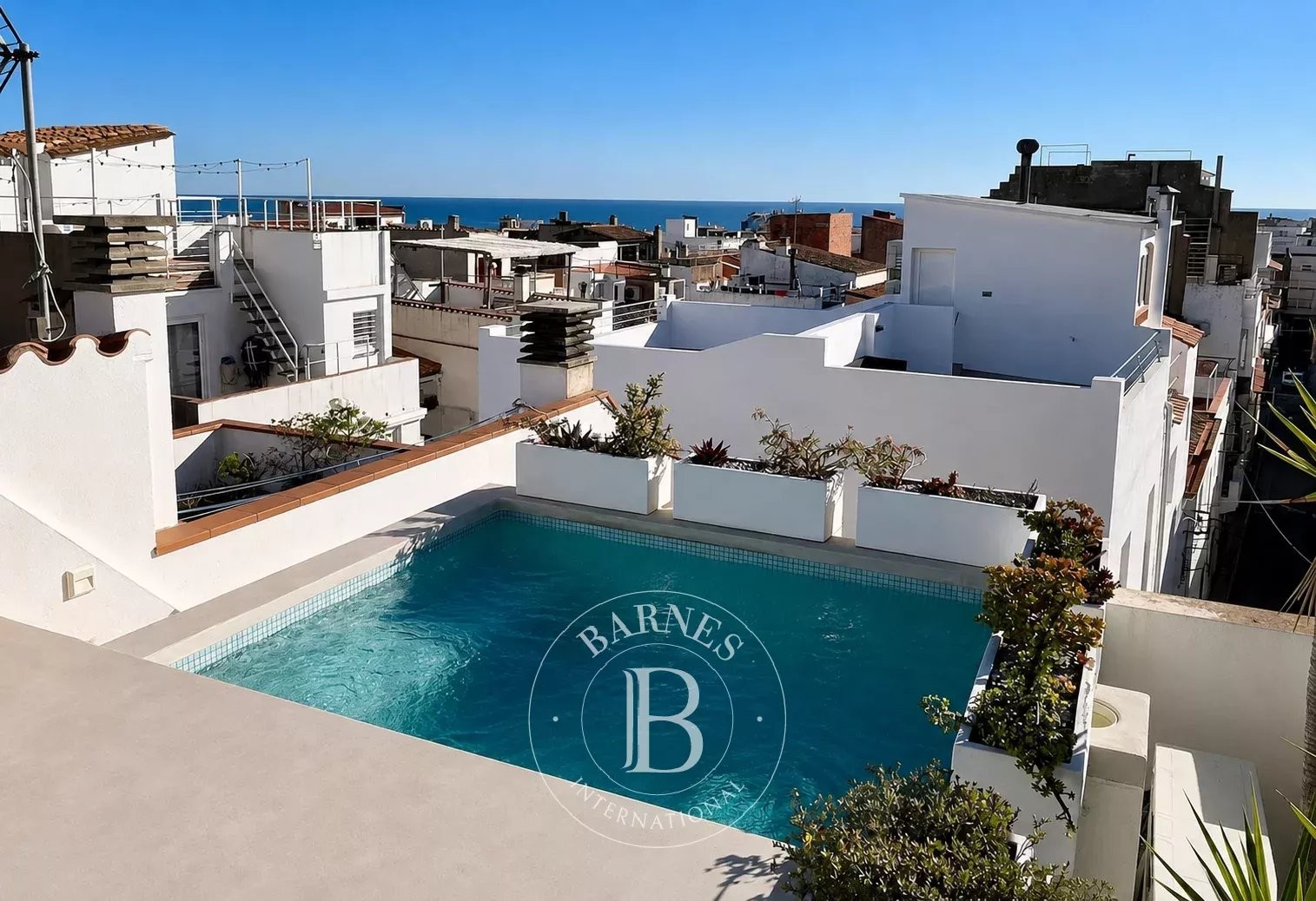 Townhouse with Private Pool and Tourist Licence in the Historic Centre of L'Escala - picture 2