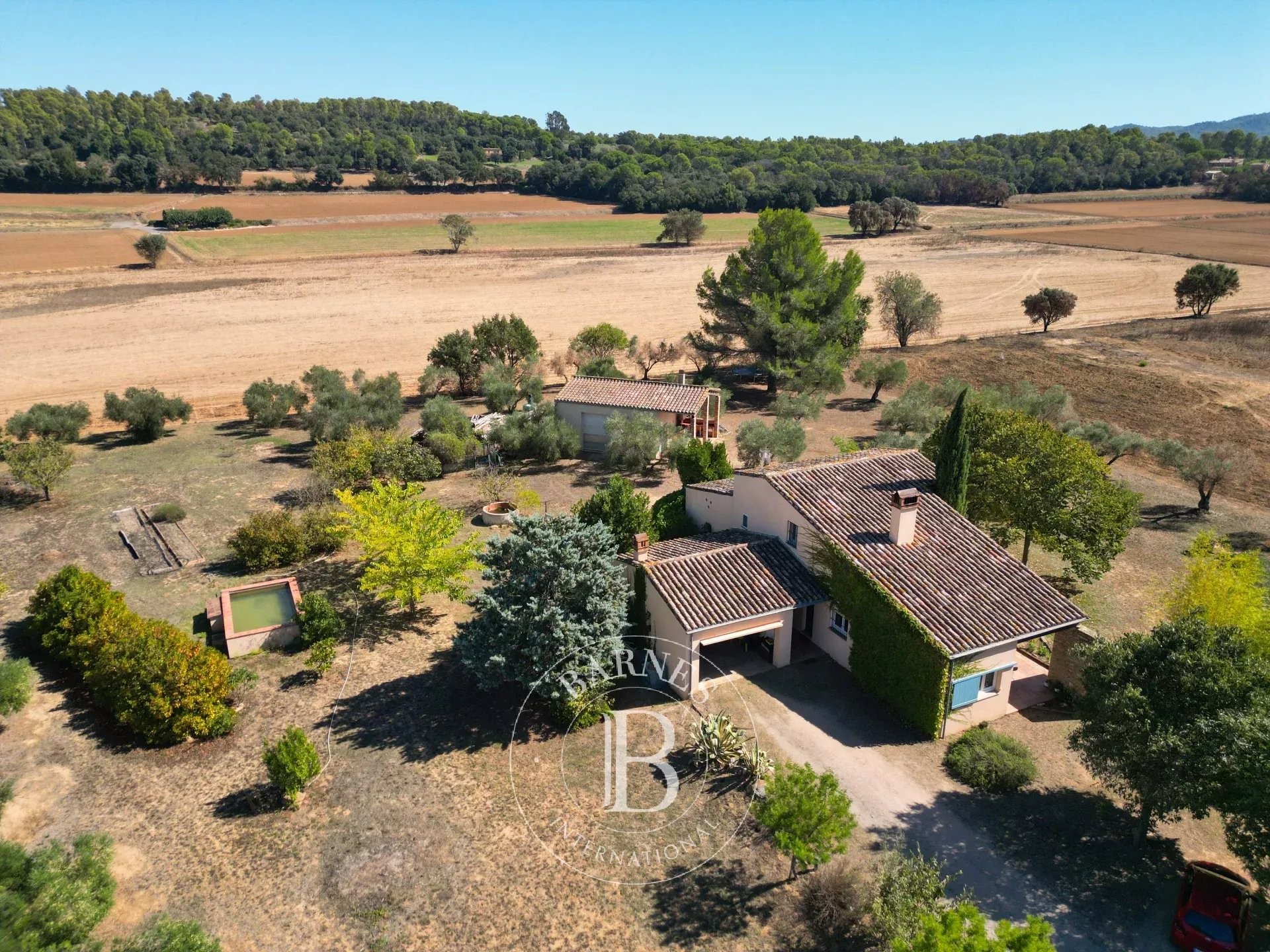 Casa de camp envoltada d’oliveres al cor del Triangle d’Or de l’Empordà - picture 1