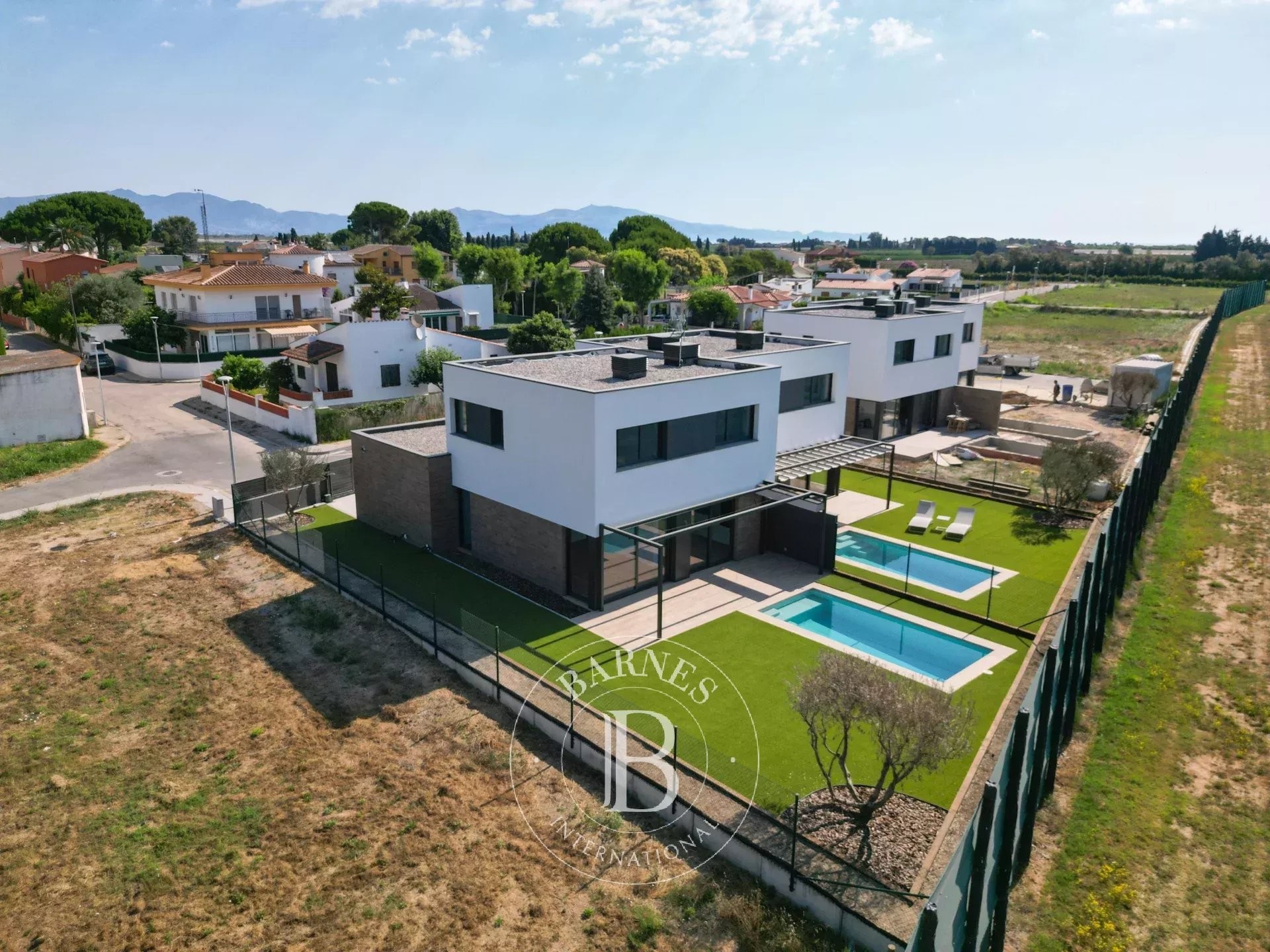 Detached house in Sant Pere Pescador, Alt Empordà - picture 2