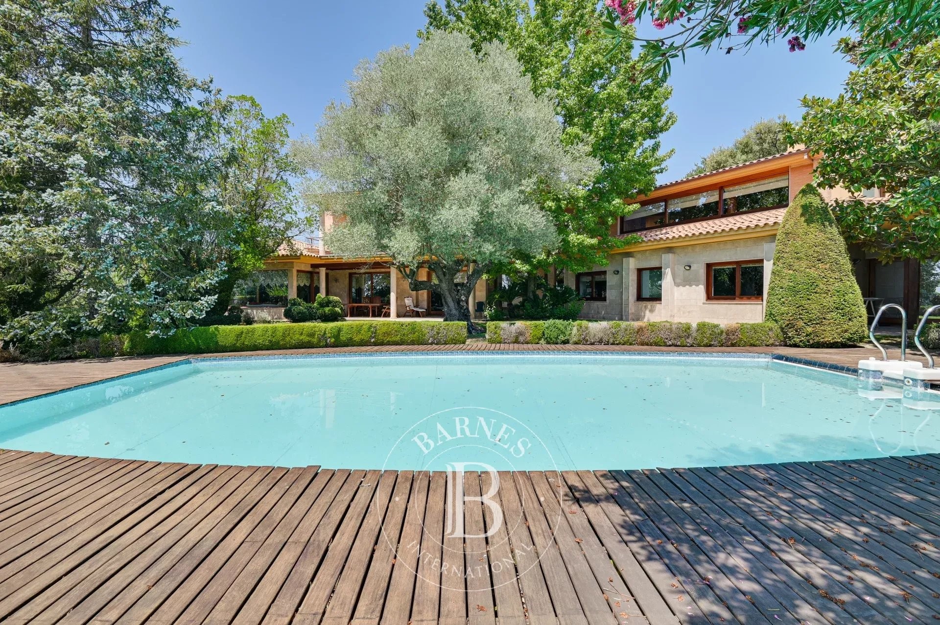 An exceptional luxury villa in Palau, Girona - picture 1