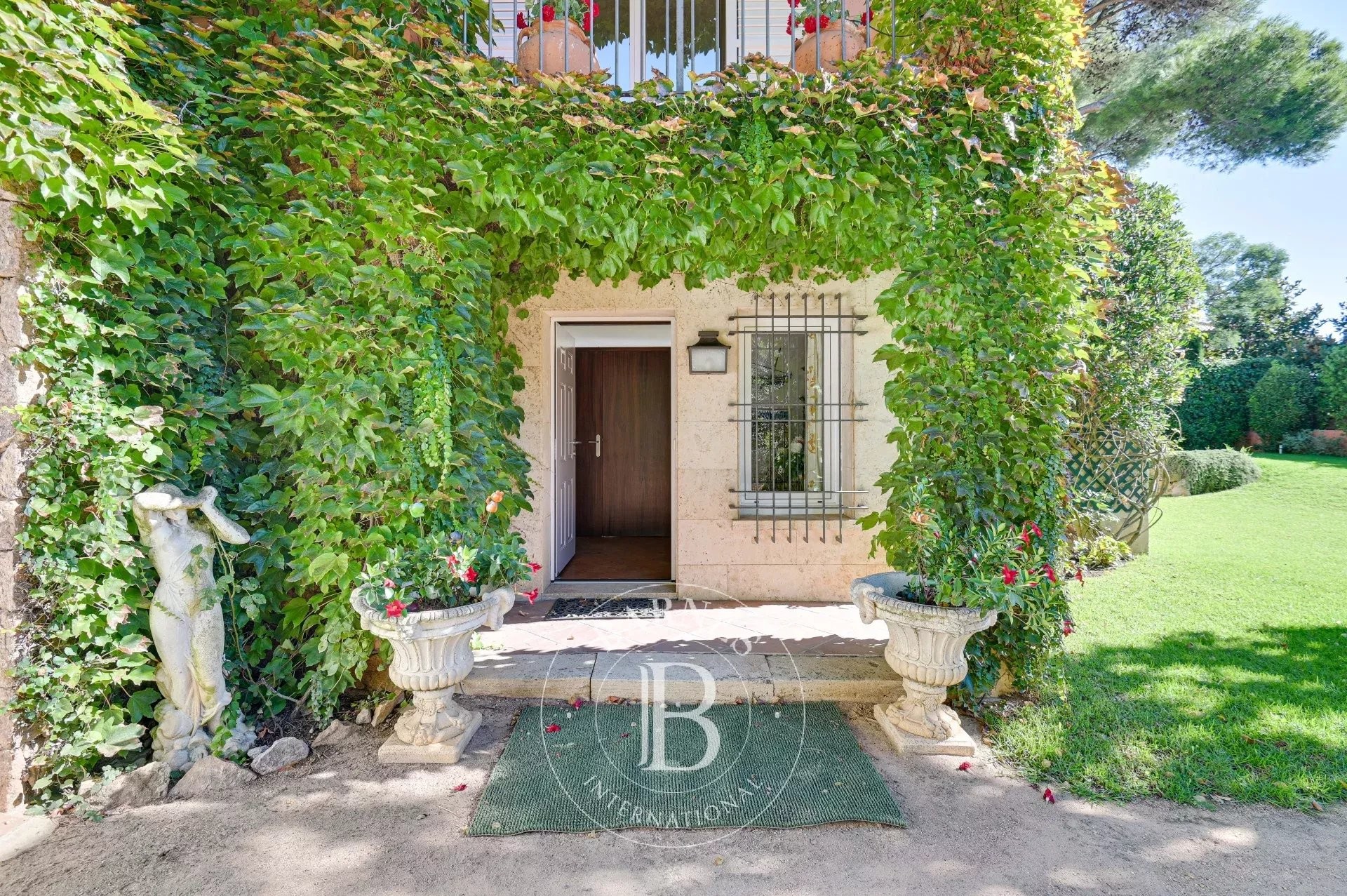 Casa Encantadora per Lloguer de Temporada a Prop de la Platja de La Gavina, S'Agaró, Costa Brava - picture 3