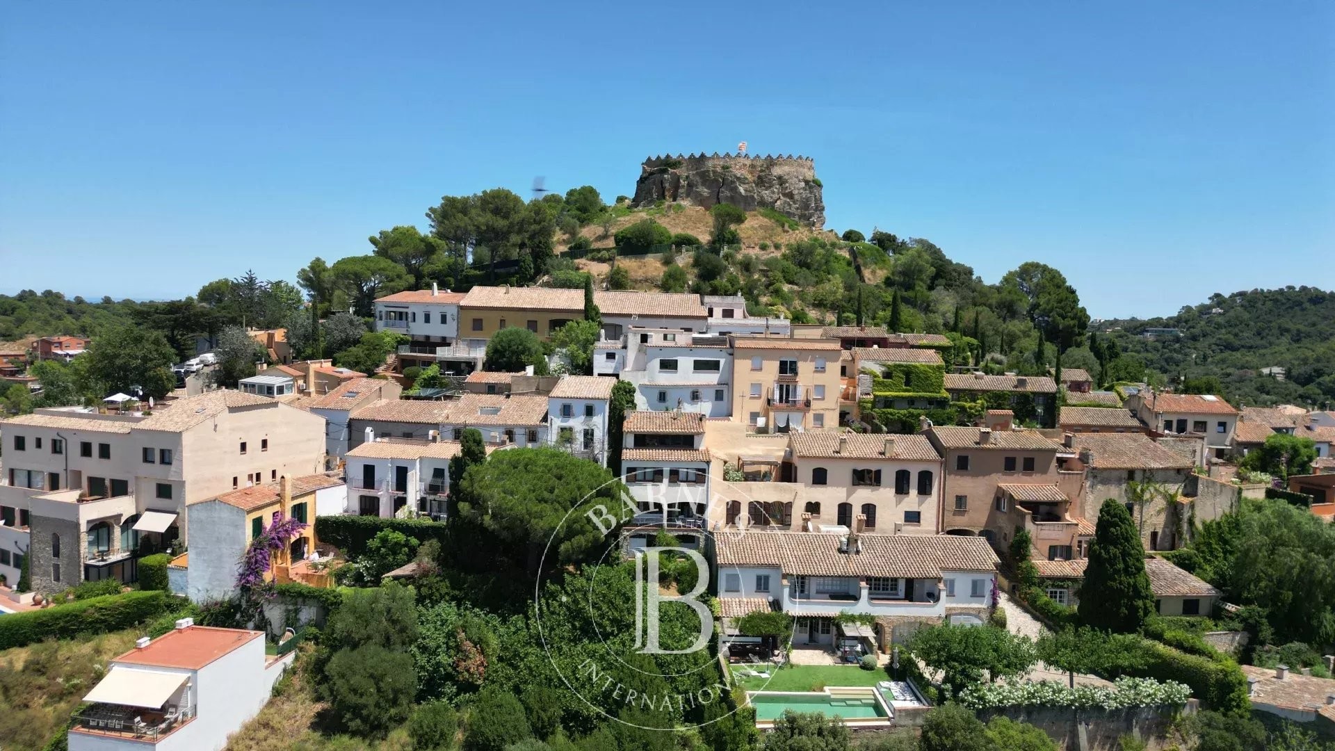 Historic Village House with Private Garden and Parking in the Heart of Begur - picture 1
