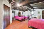 Exclusive masía seigneuriale du XVIe siècle avec licence touristique, maison annexe et deux piscines au cœur de l’Empordà, Costa Brava - picture 30 title=
