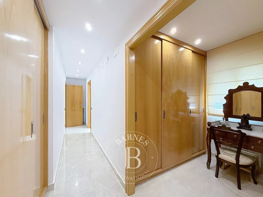 img-gallery