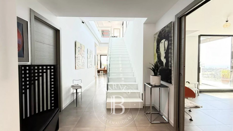 img-gallery