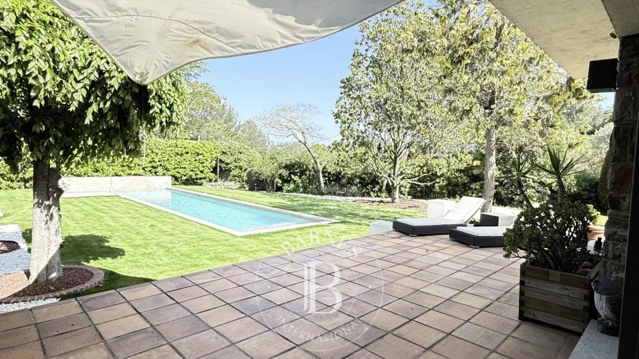 img-gallery