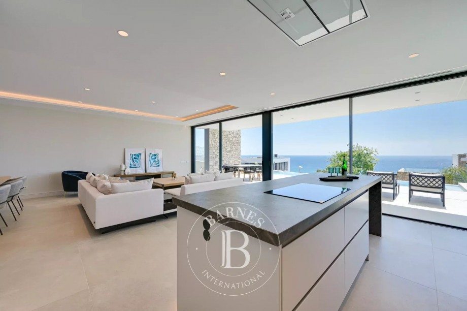 img-gallery
