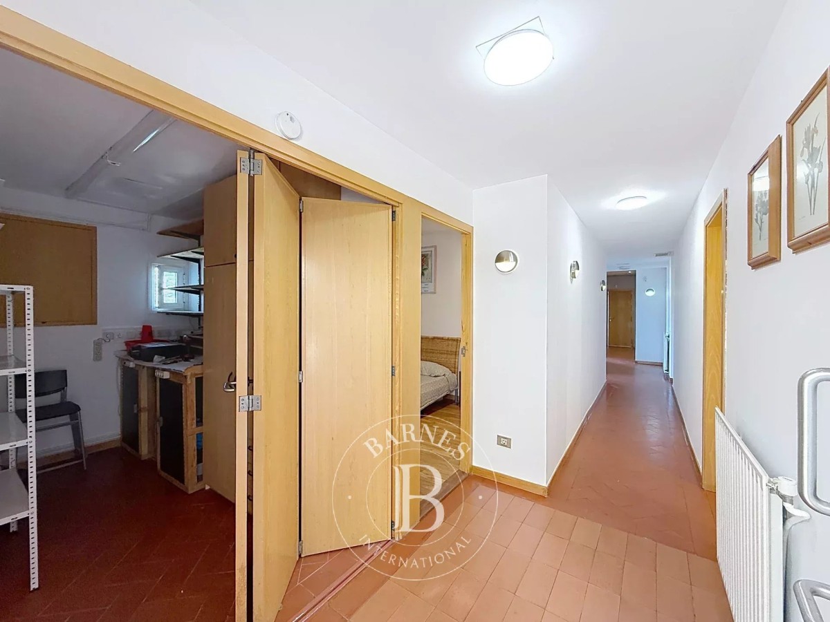 img-gallery
