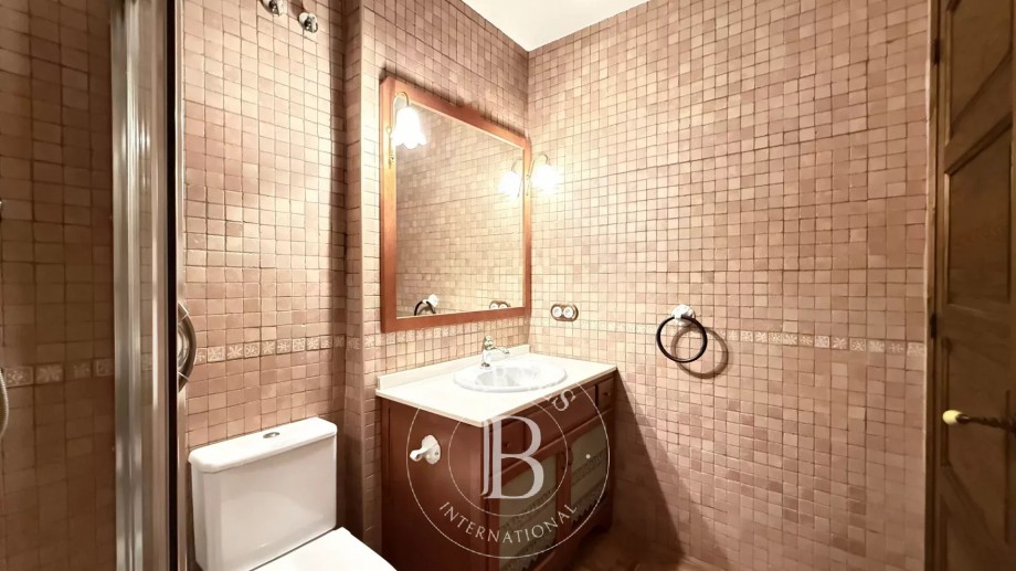 img-gallery