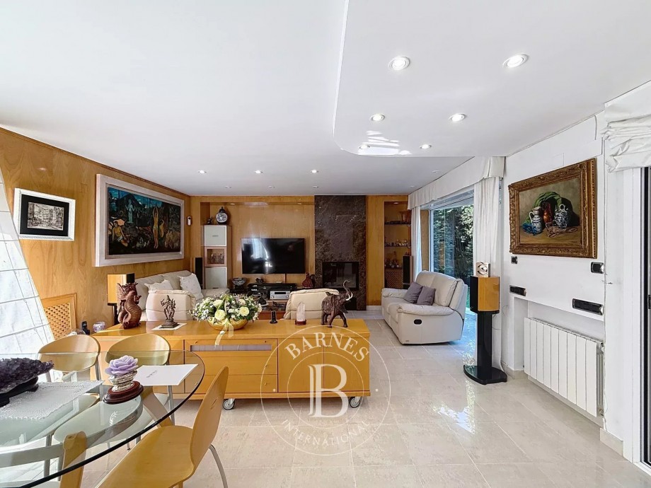 img-gallery