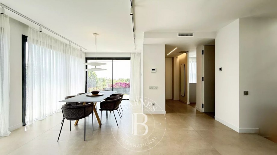 img-gallery