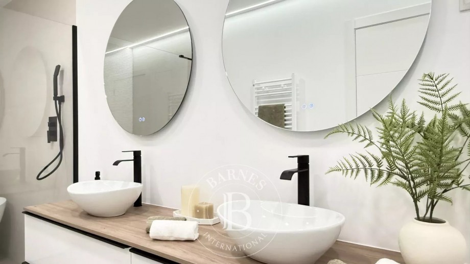 img-gallery