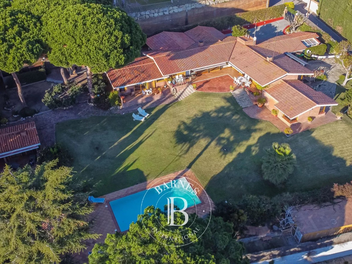 House with sea views for sale a few meters from... - picture 1